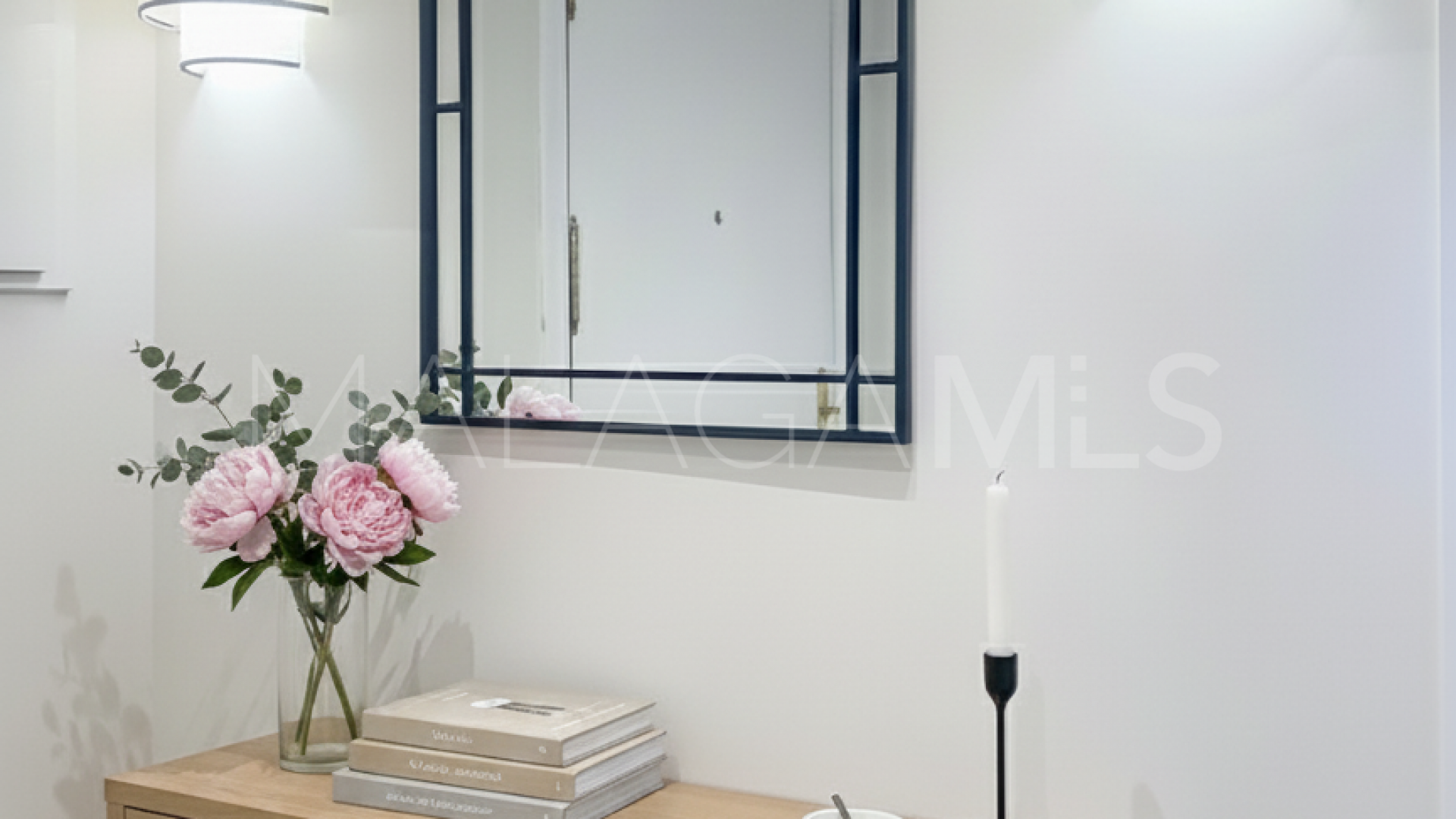 Buy Estepona Puerto 3 bedrooms ground floor apartment