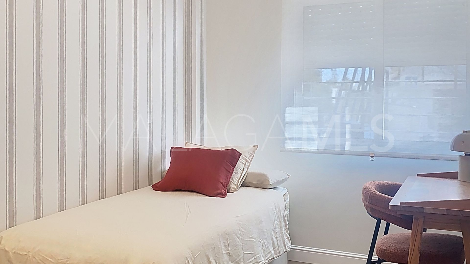 Buy Estepona Puerto 3 bedrooms ground floor apartment