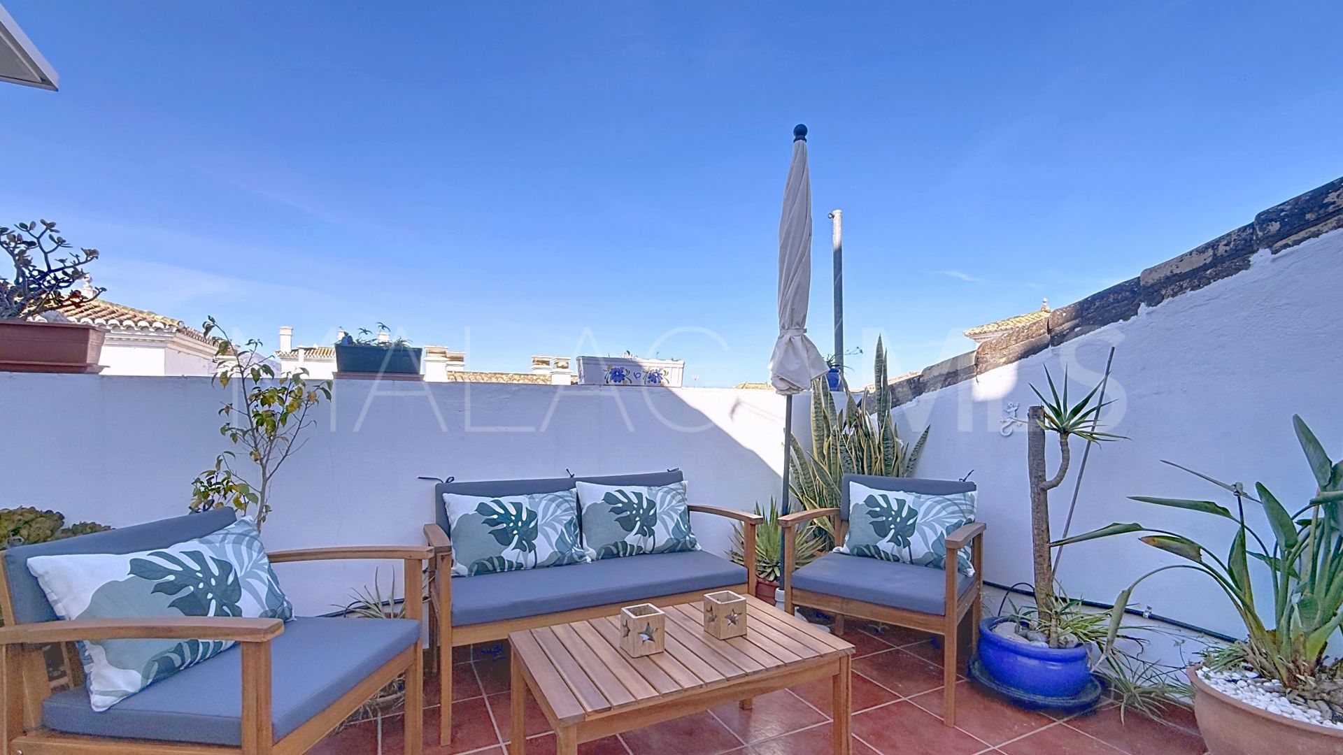 Duplex penthouse for sale in Puerto La Duquesa