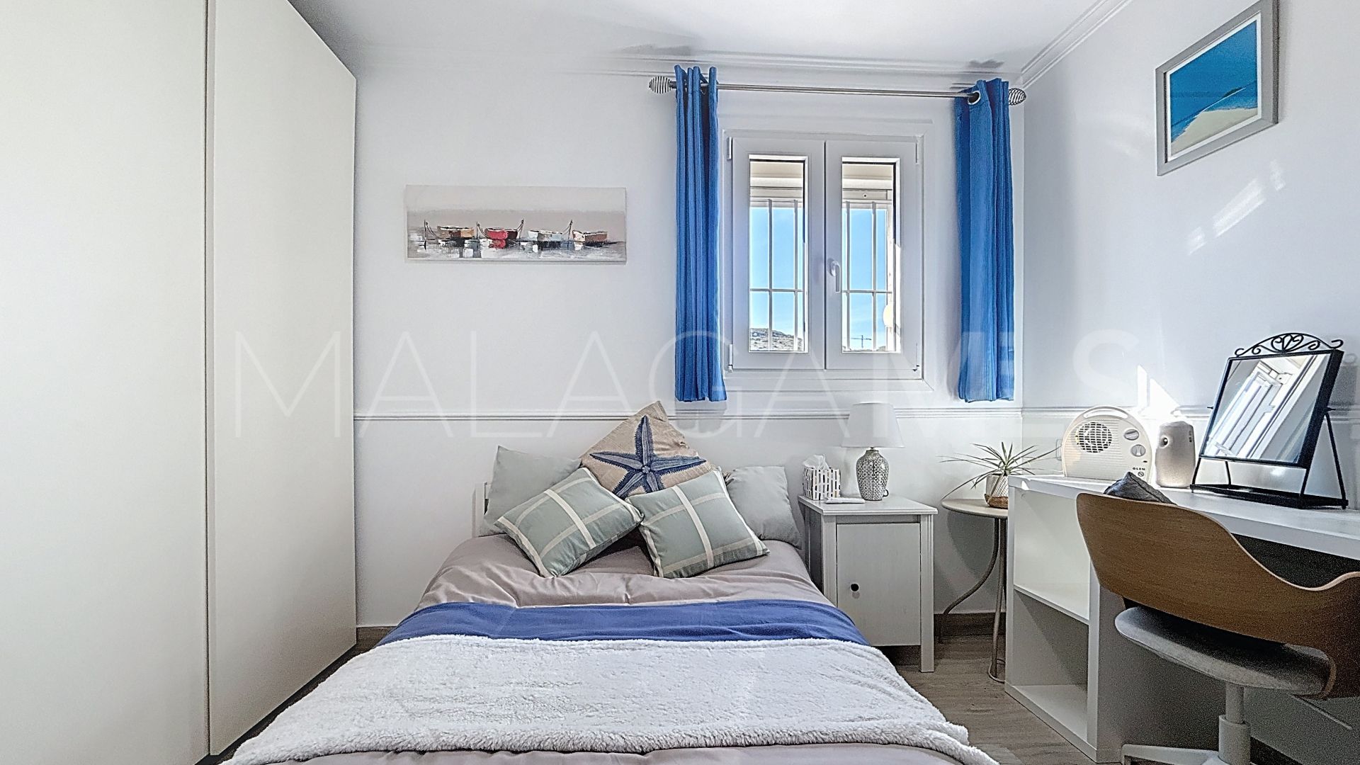 Duplex penthouse for sale in Puerto La Duquesa