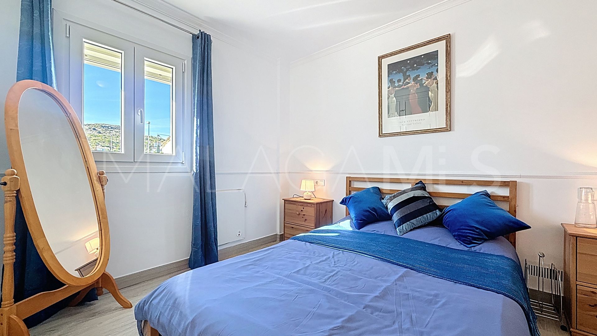 Duplex penthouse for sale in Puerto La Duquesa