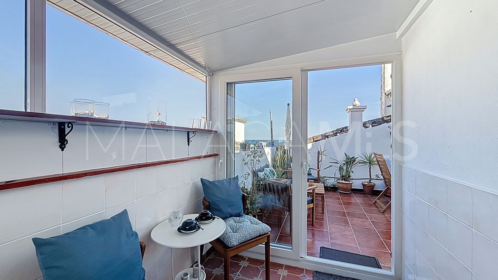 Duplex penthouse for sale in Puerto La Duquesa