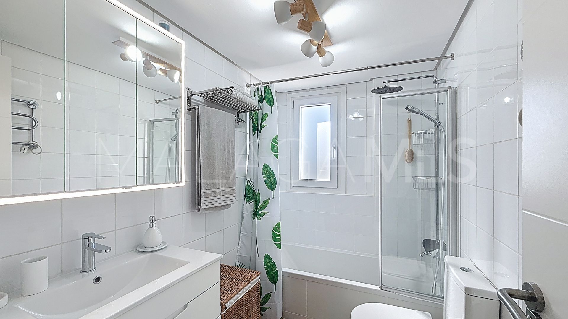 Duplex penthouse for sale in Puerto La Duquesa