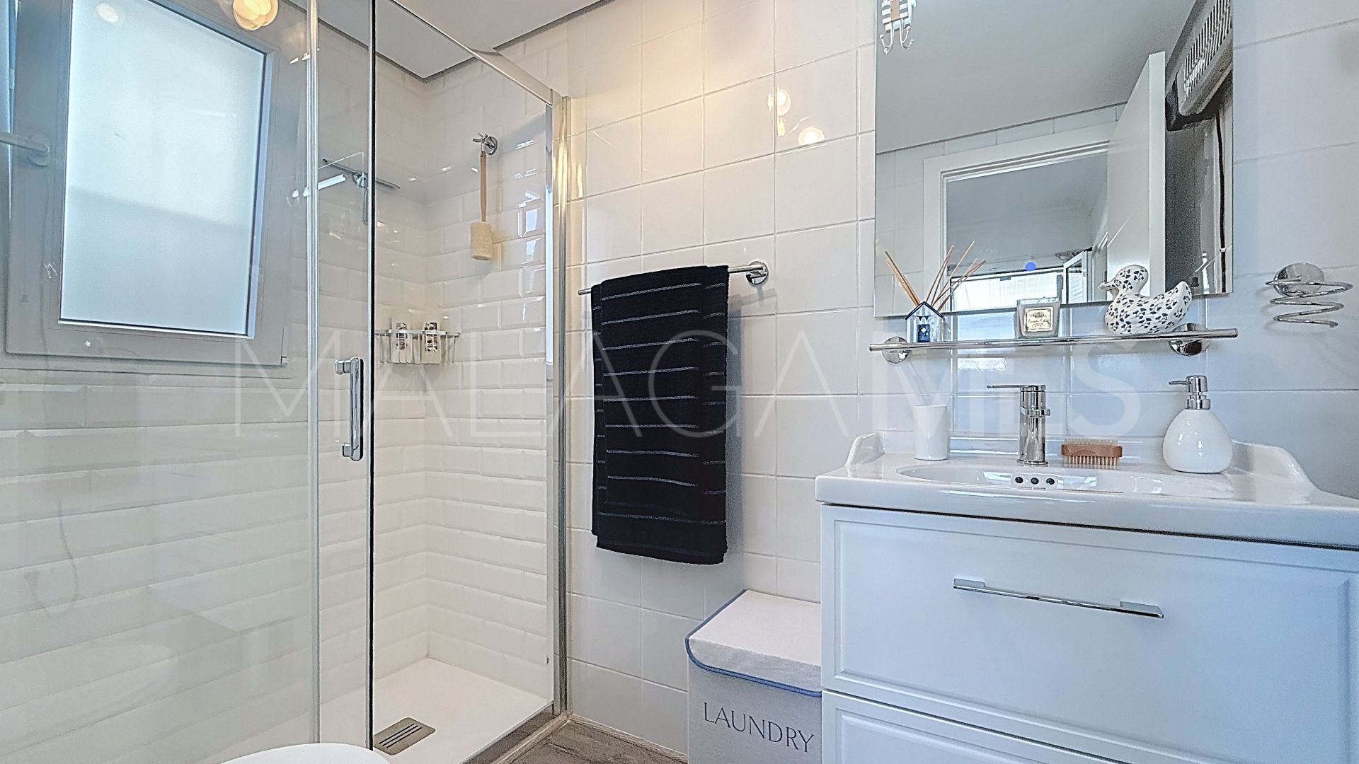 Duplex penthouse for sale in Puerto La Duquesa