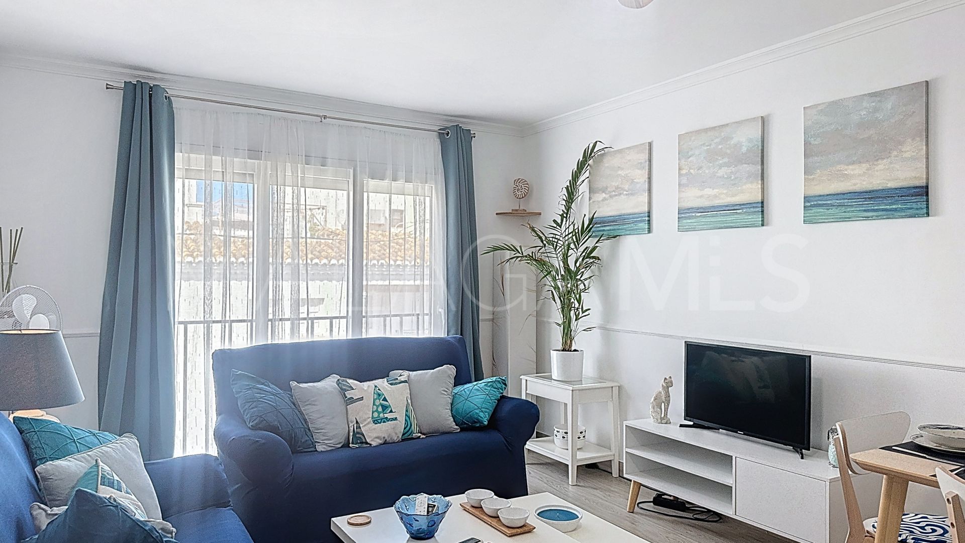 Duplex penthouse for sale in Puerto La Duquesa