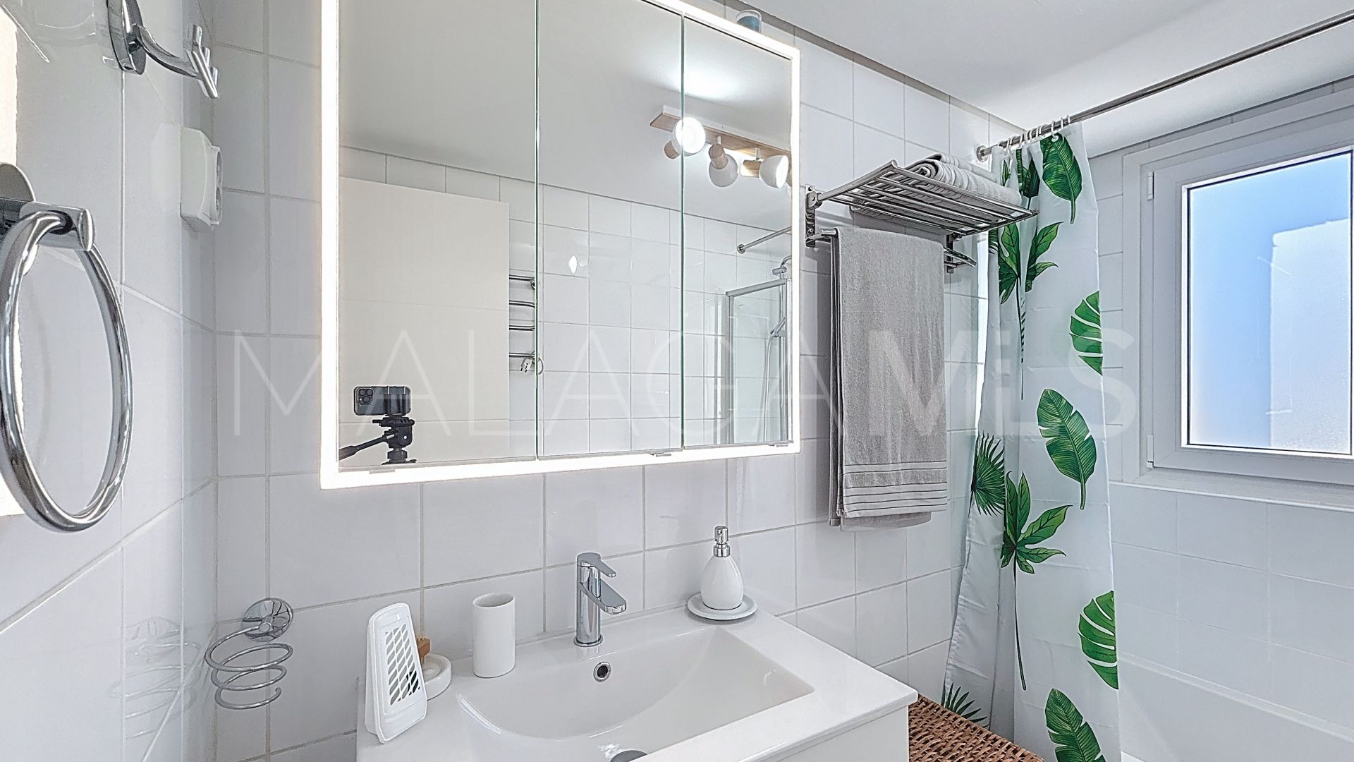 Duplex penthouse for sale in Puerto La Duquesa