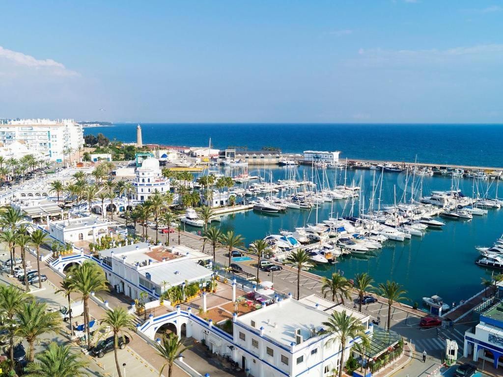 Wohnung for sale in Estepona Puerto