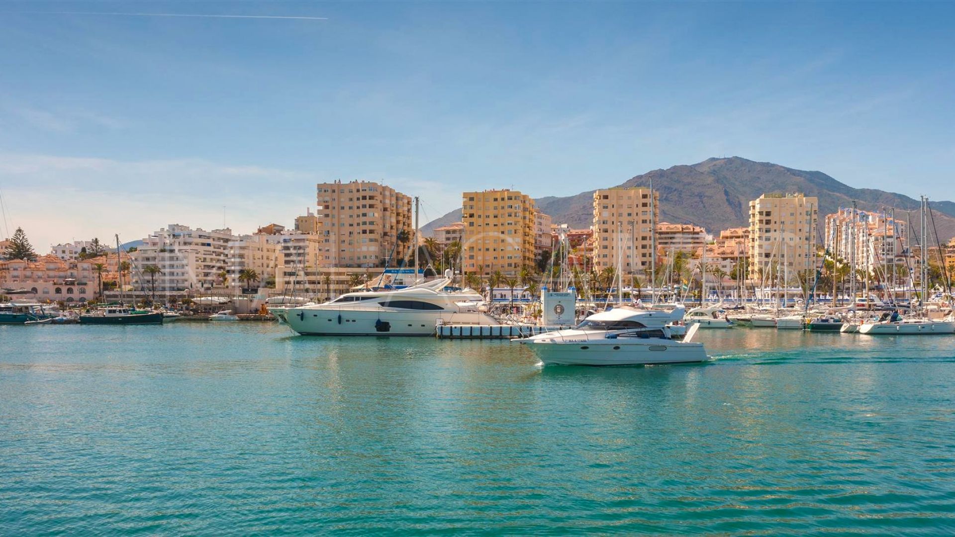 Wohnung for sale in Estepona Puerto