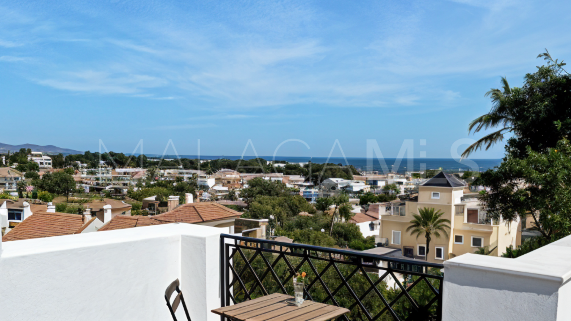 Ground floor duplex in El Paraiso for sale