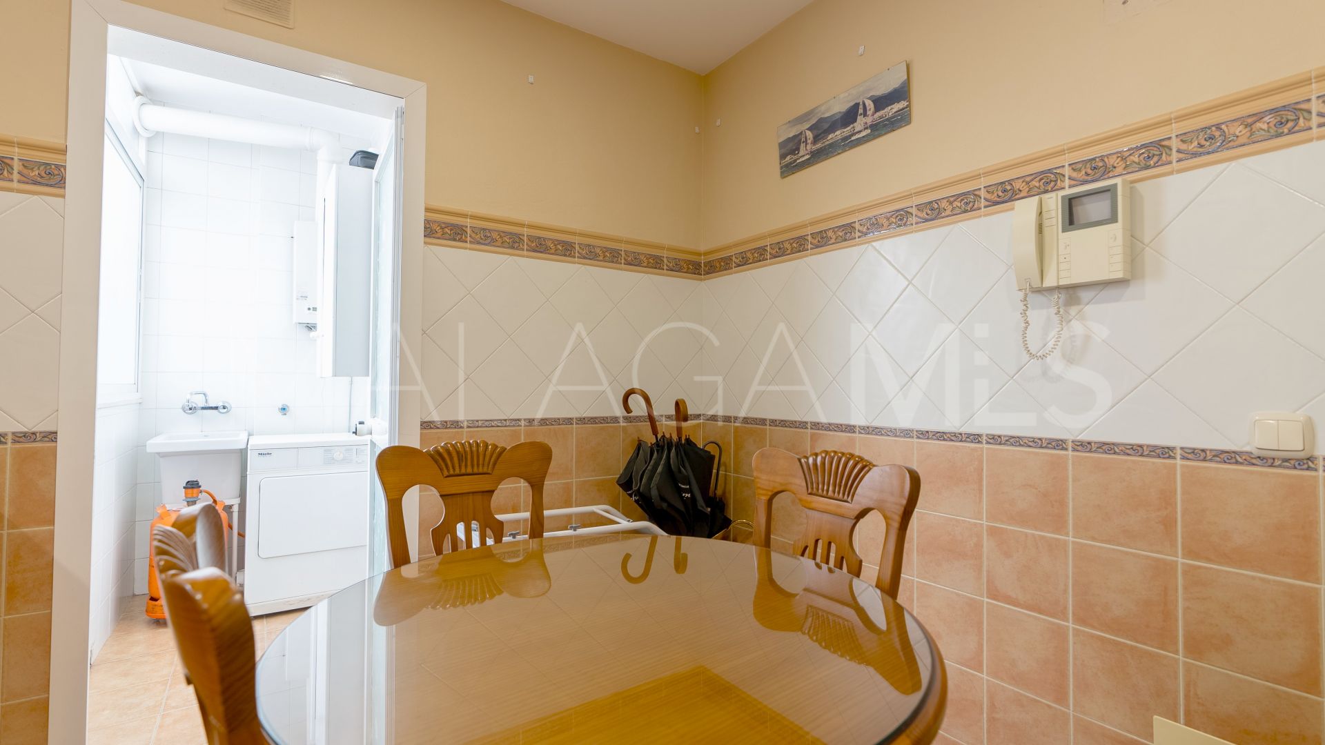 Apartamento with 3 bedrooms a la venta in Estepona Casco Antiguo