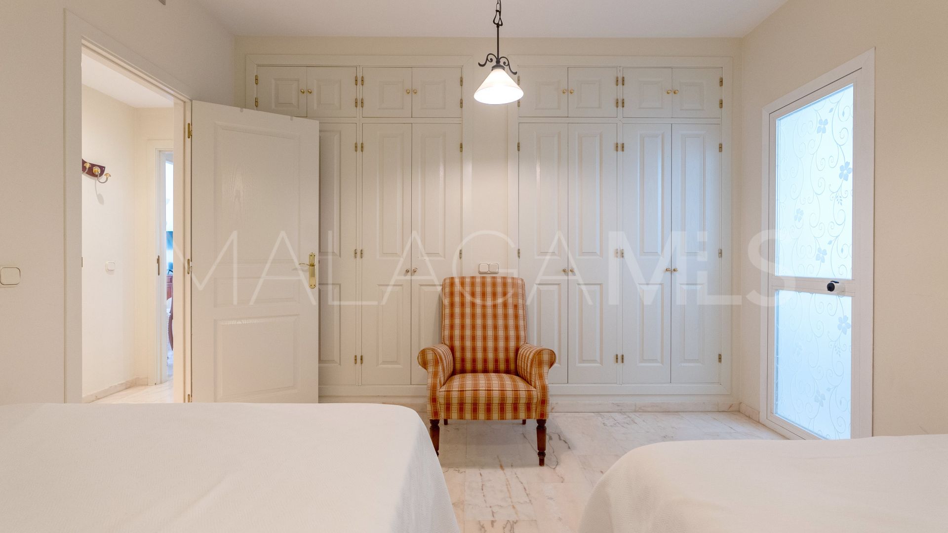 Apartamento with 3 bedrooms a la venta in Estepona Casco Antiguo