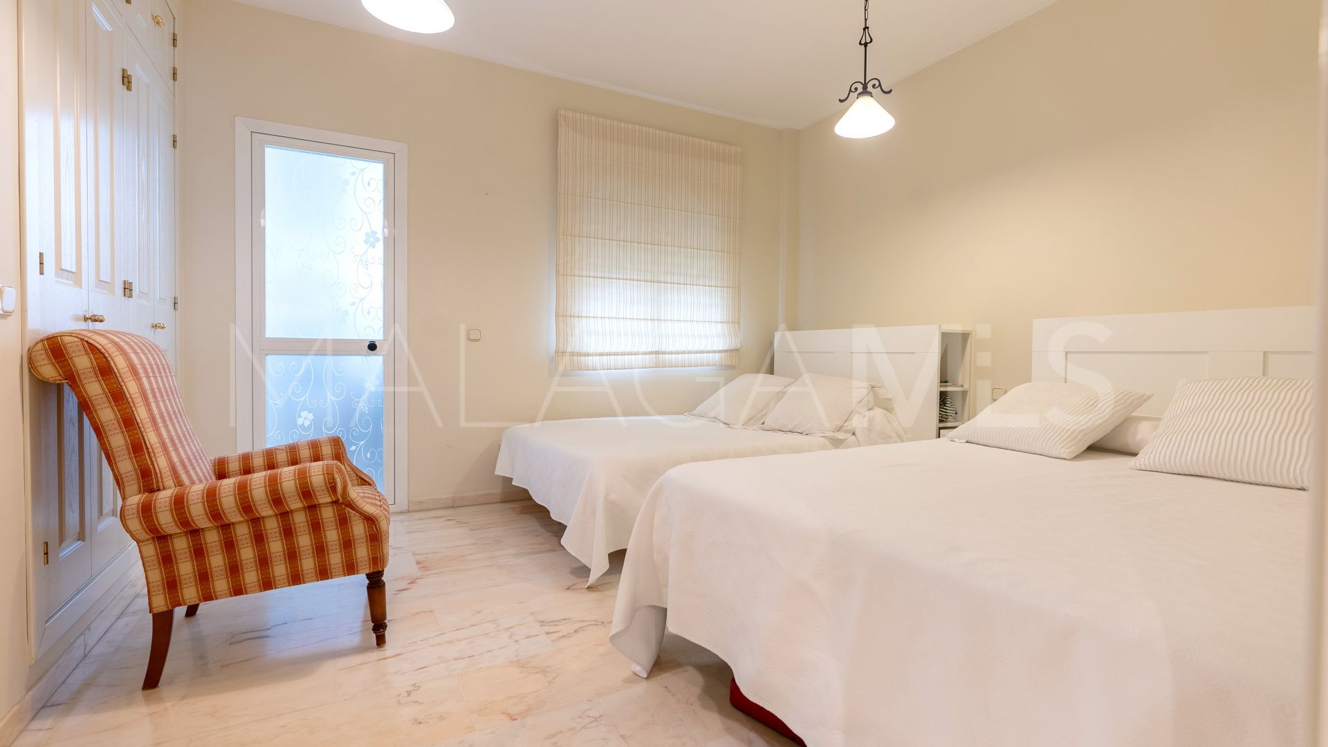 Apartamento with 3 bedrooms a la venta in Estepona Casco Antiguo