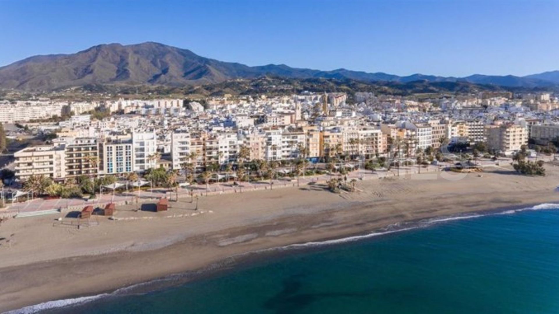 Apartamento with 3 bedrooms a la venta in Estepona Casco Antiguo