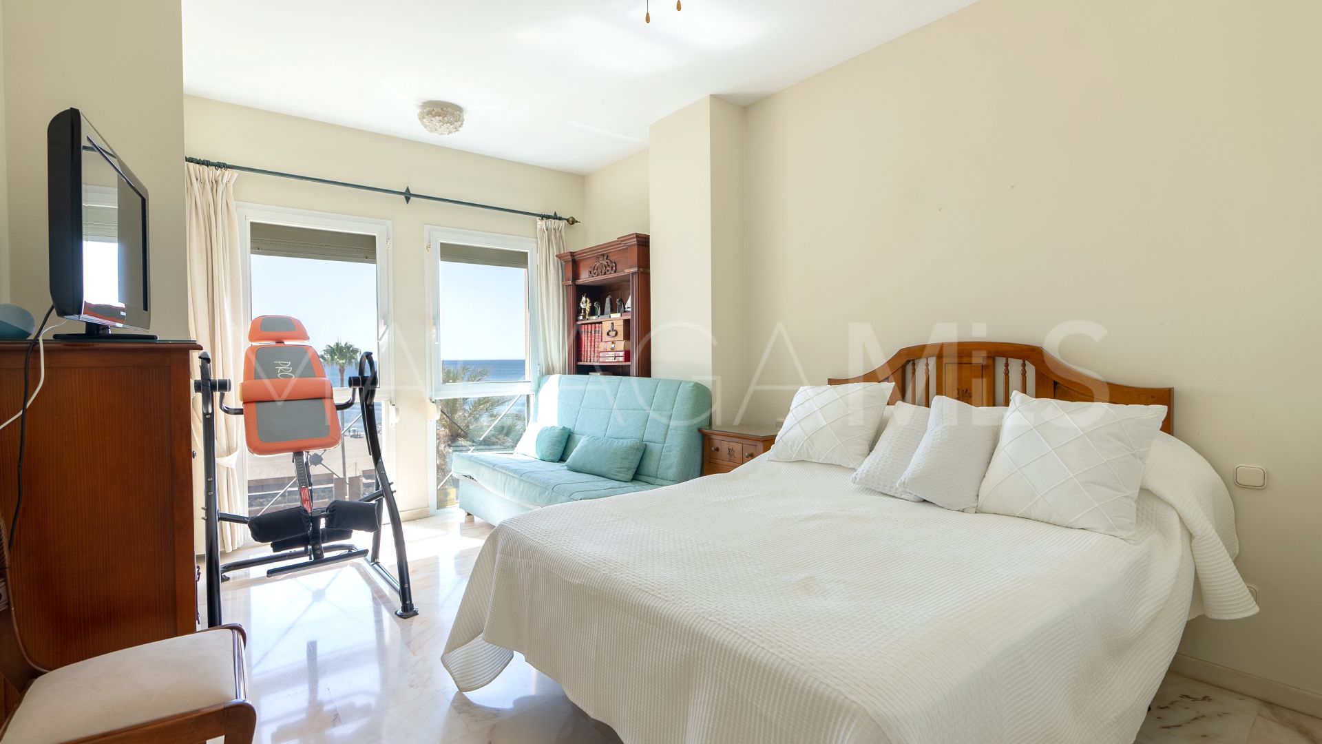 Apartamento with 3 bedrooms a la venta in Estepona Casco Antiguo