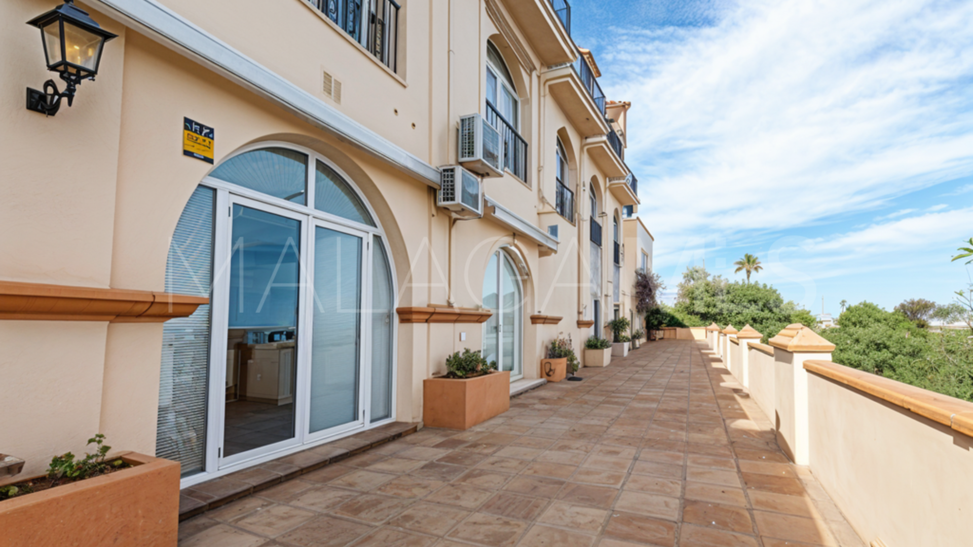 Radhus for sale in Estepona Puerto