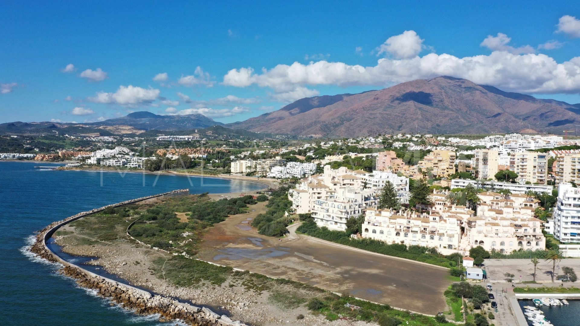 Reihenhaus for sale in Estepona Puerto