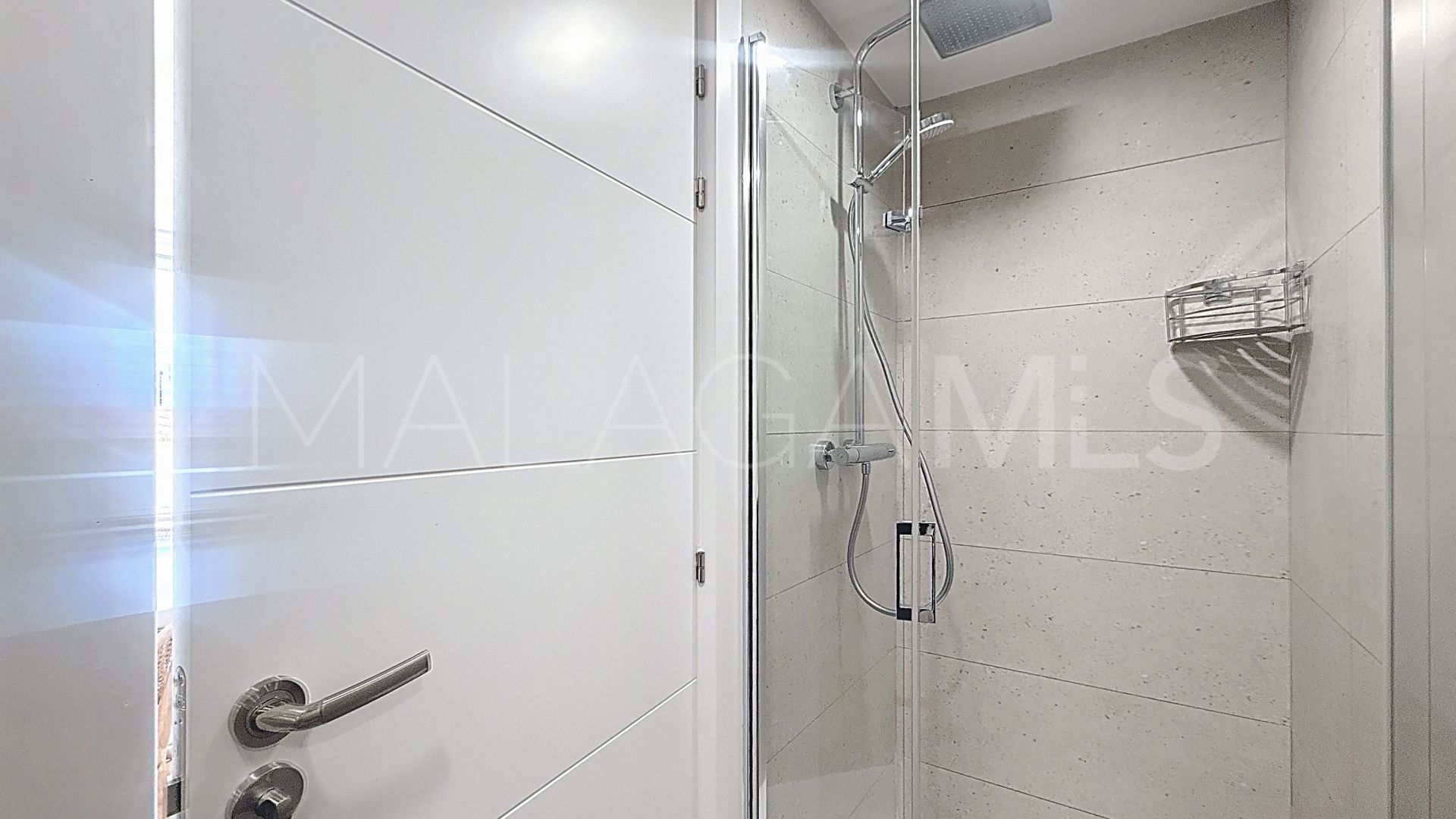 Appartement for sale in Estepona Puerto