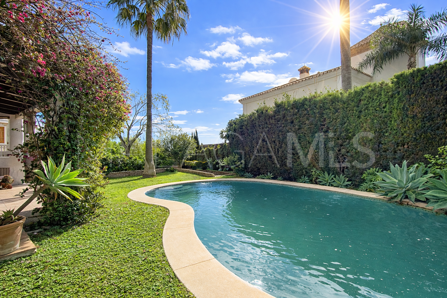 Villa for sale in Atalaya