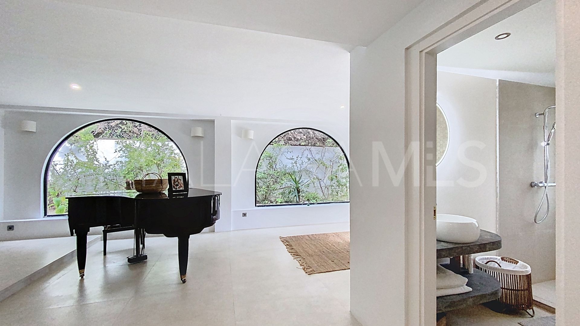 Villa for sale in Atalaya