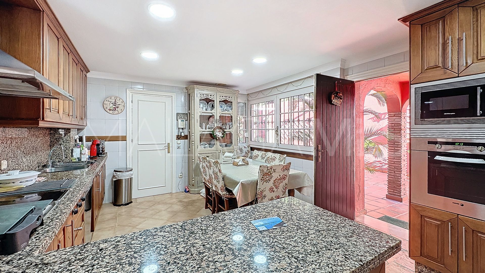 Se vende villa with 6 bedrooms in Seghers