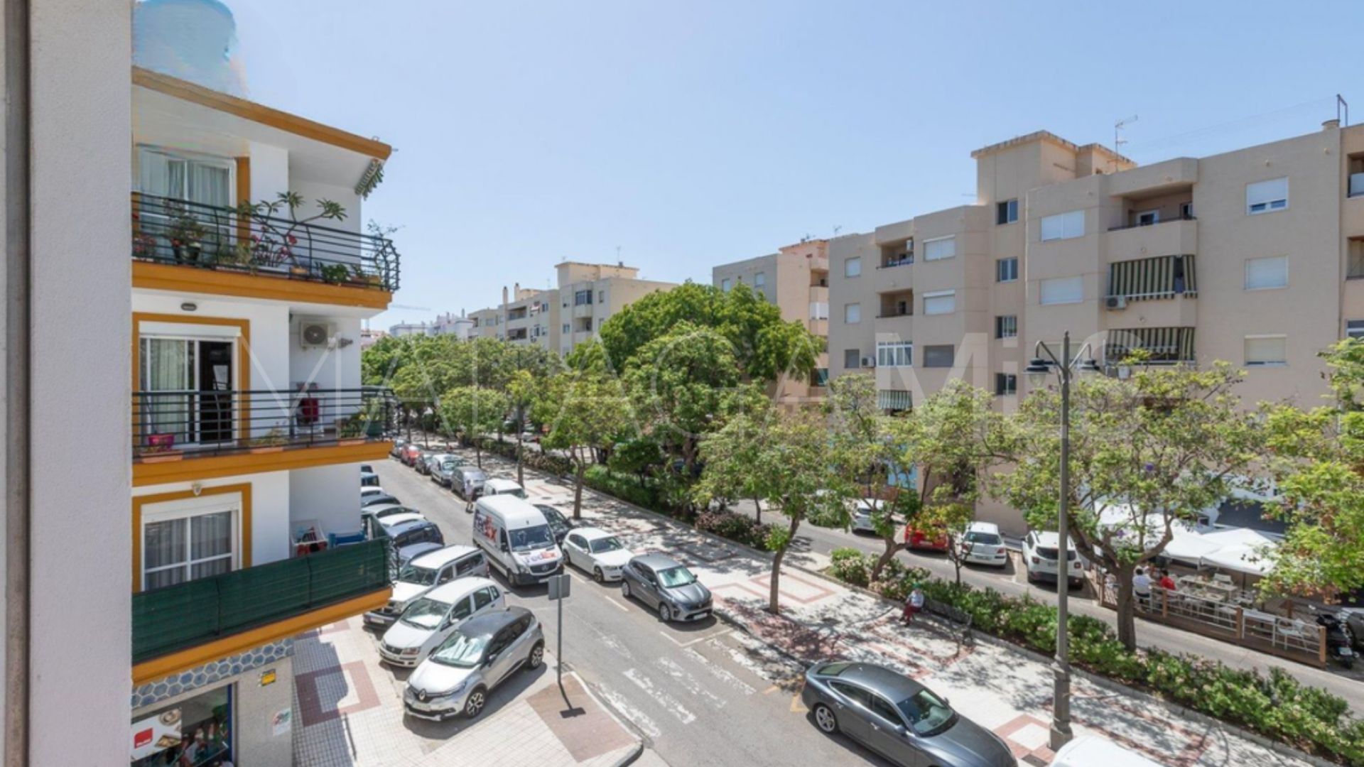 Apartment for sale in Estepona Town with 2 bedrooms