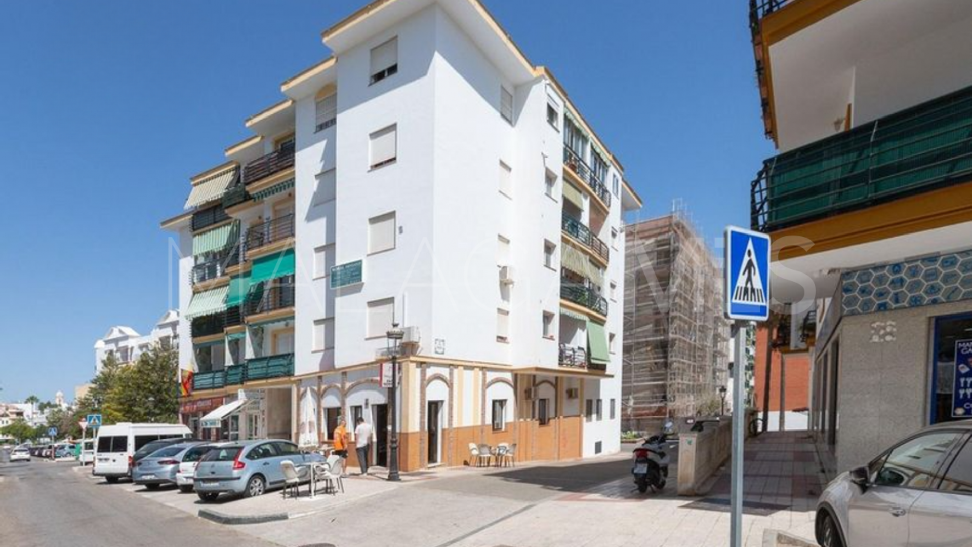 Apartment for sale in Estepona Town with 2 bedrooms