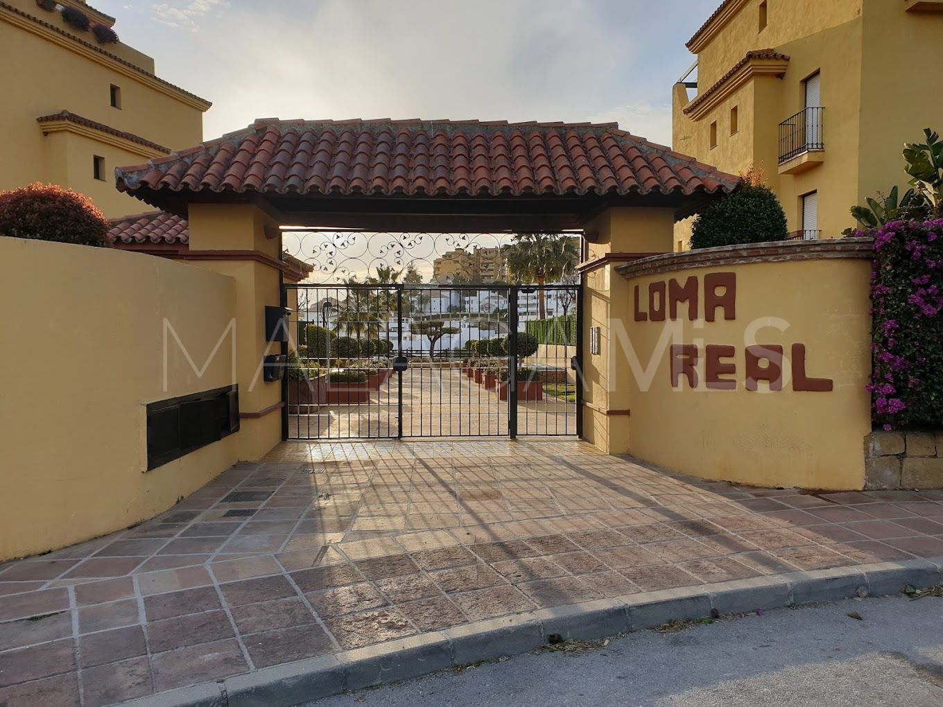 Selwo, atico duplex for sale with 3 bedrooms