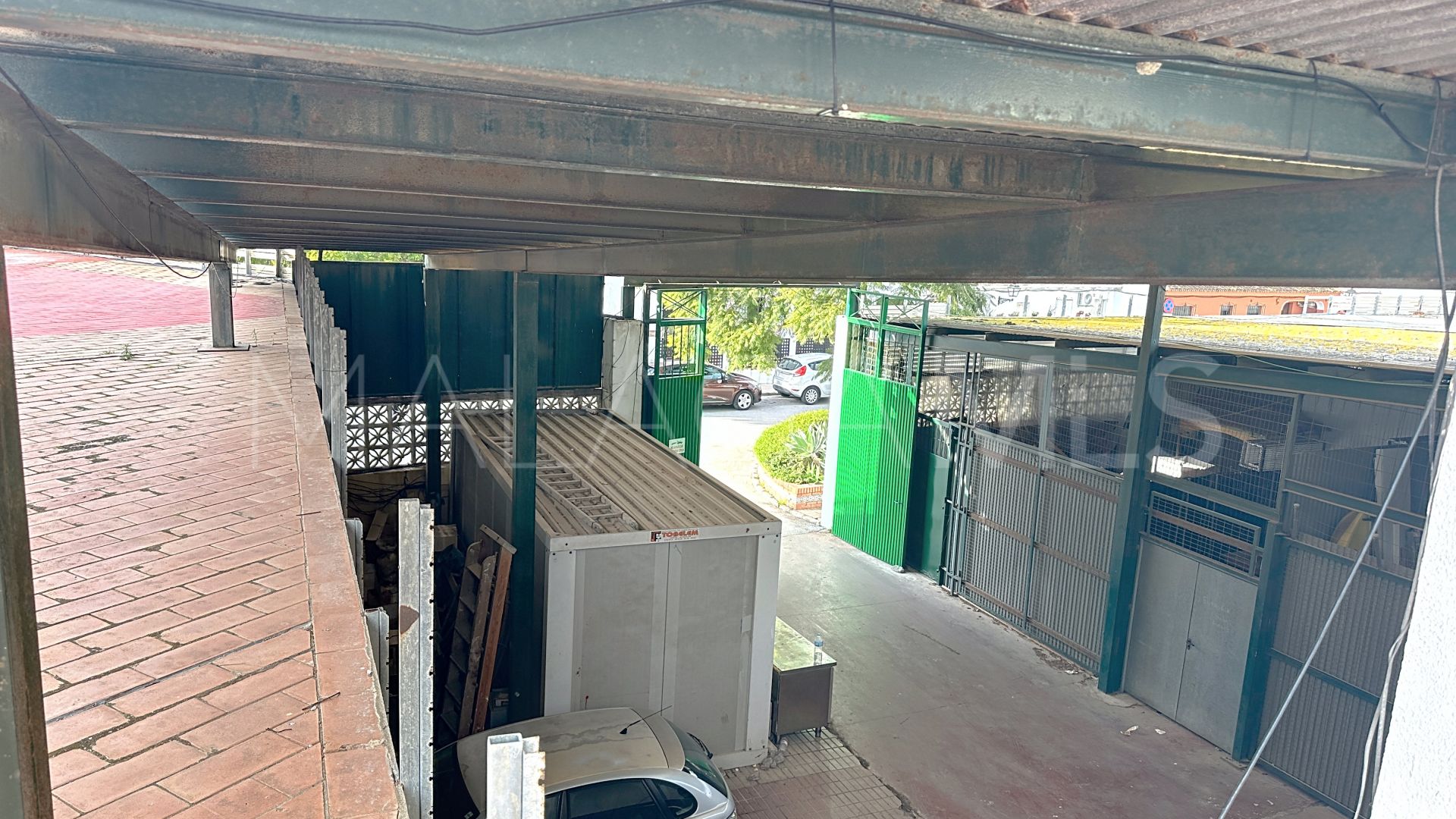 Commercial for sale in Cancelada