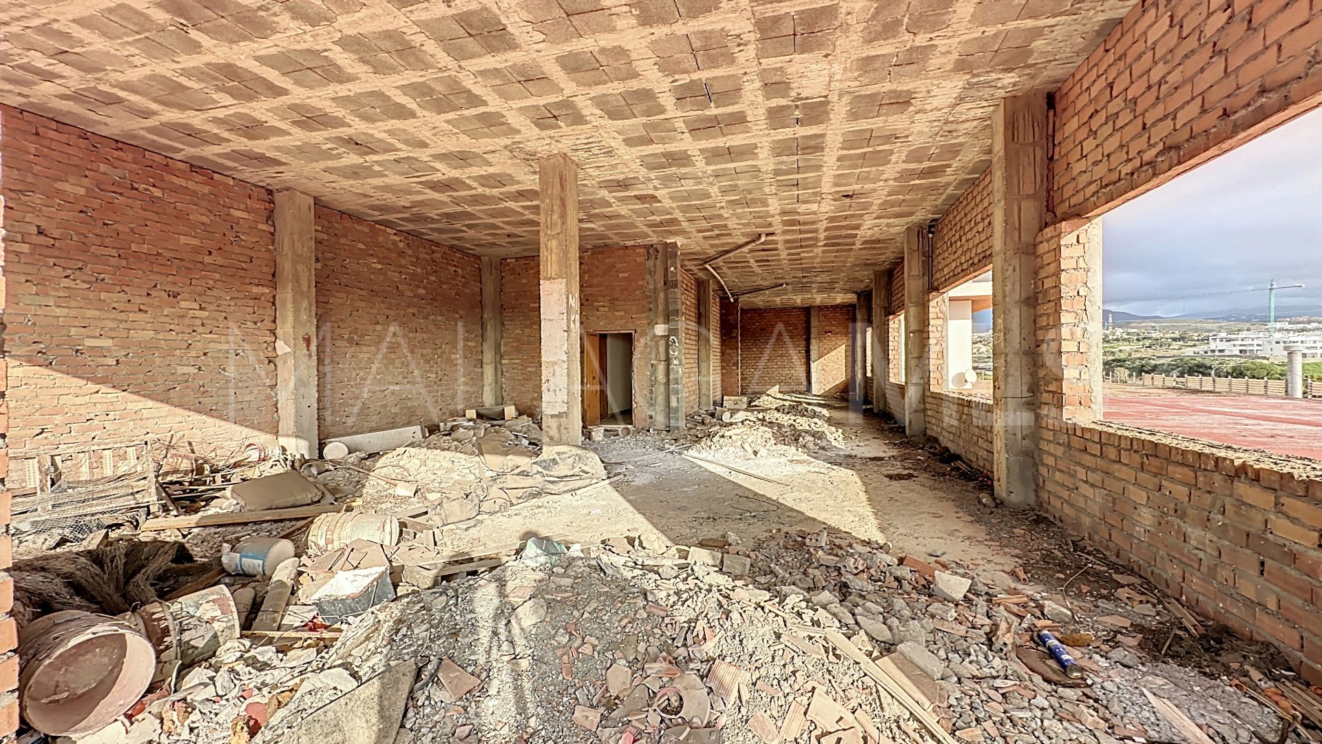 Commercial for sale in Cancelada