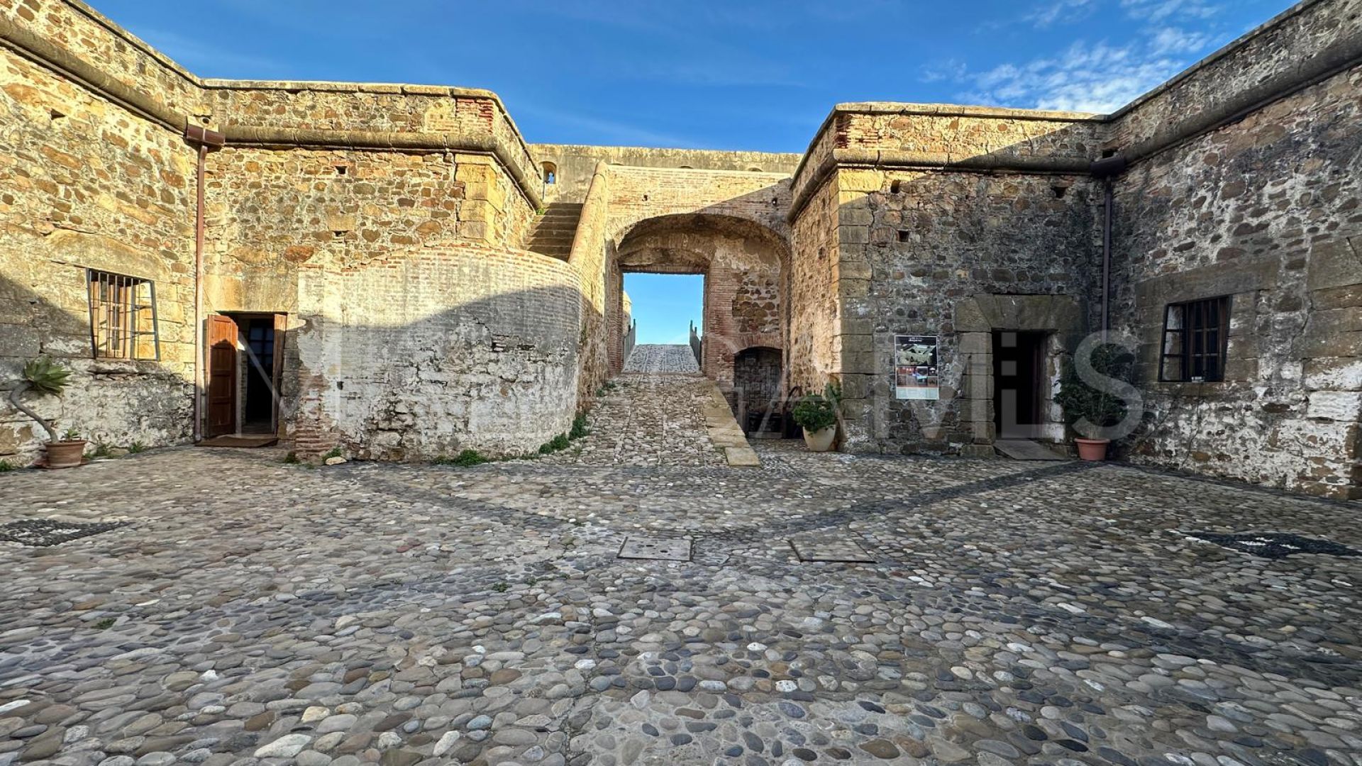Radhus for sale in Castillo de la Duquesa