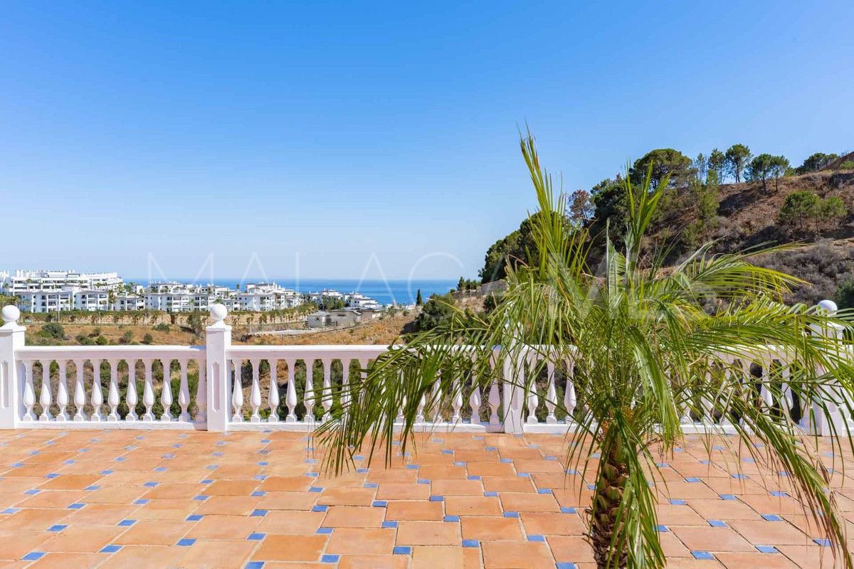 Finca for sale in Los Reales - Sierra Estepona
