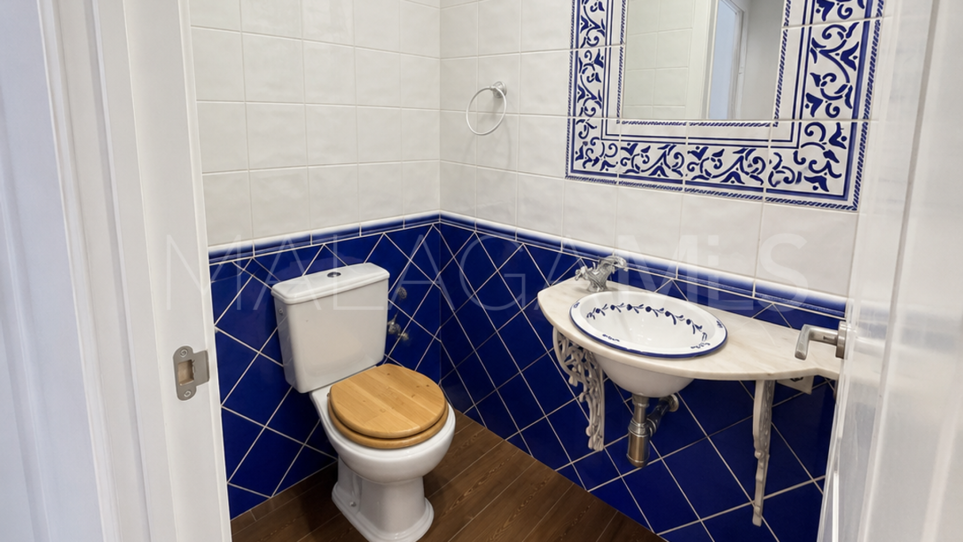 Finca for sale in Los Reales - Sierra Estepona