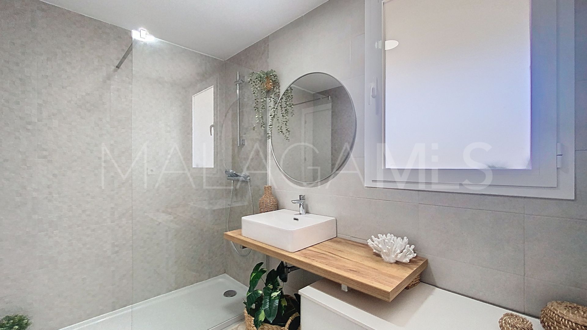 3 bedrooms Estepona Centre penthouse for sale