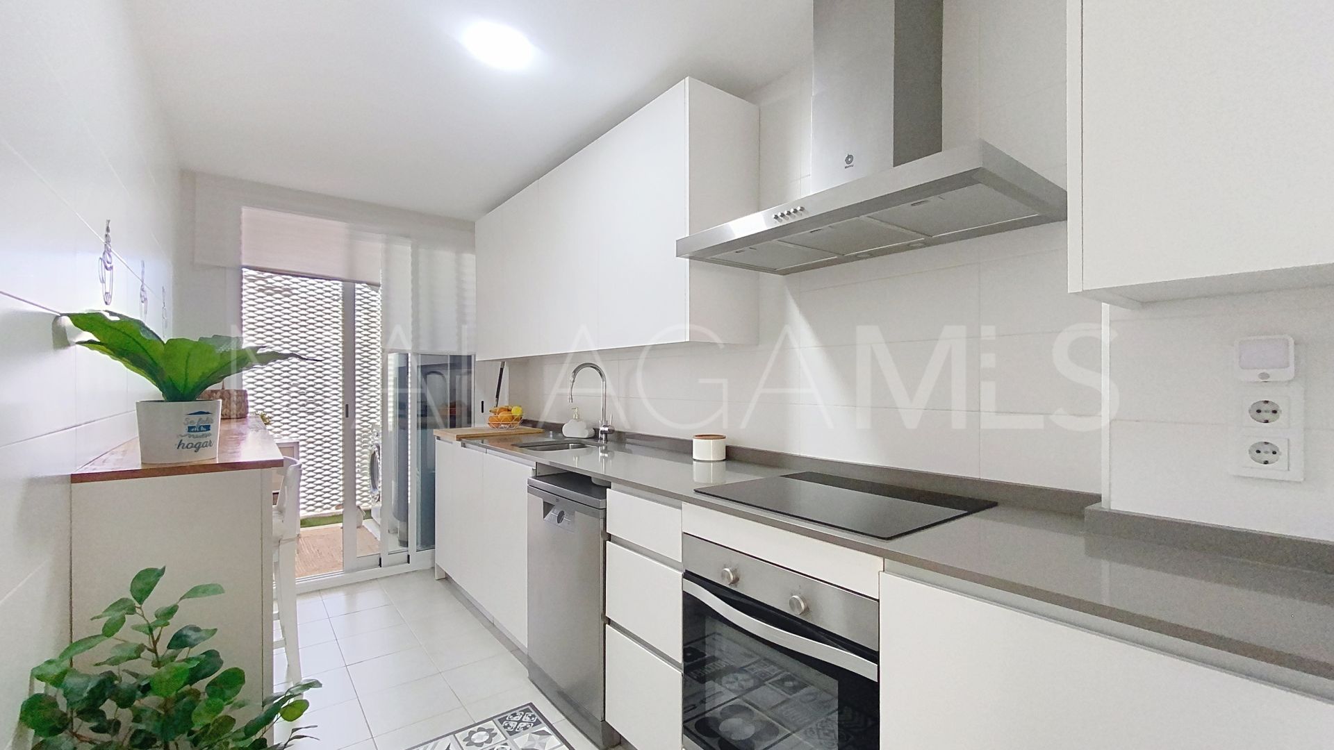 3 bedrooms Estepona Centre penthouse for sale