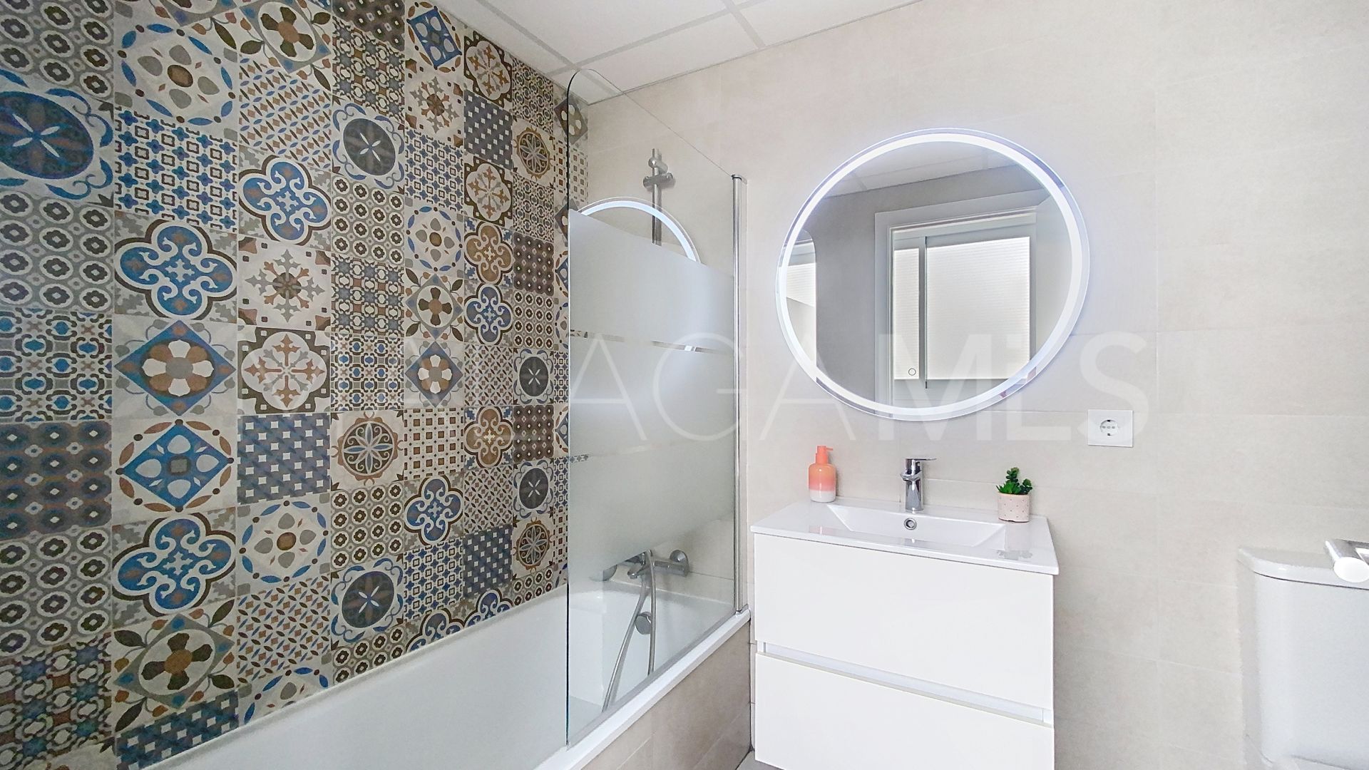 3 bedrooms Estepona Centre penthouse for sale