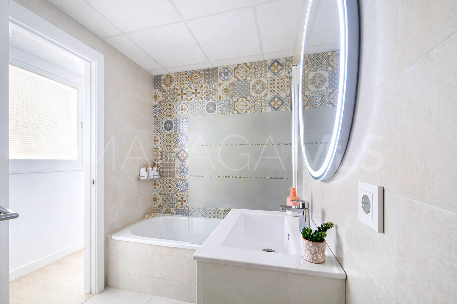 3 bedrooms Estepona Centre penthouse for sale