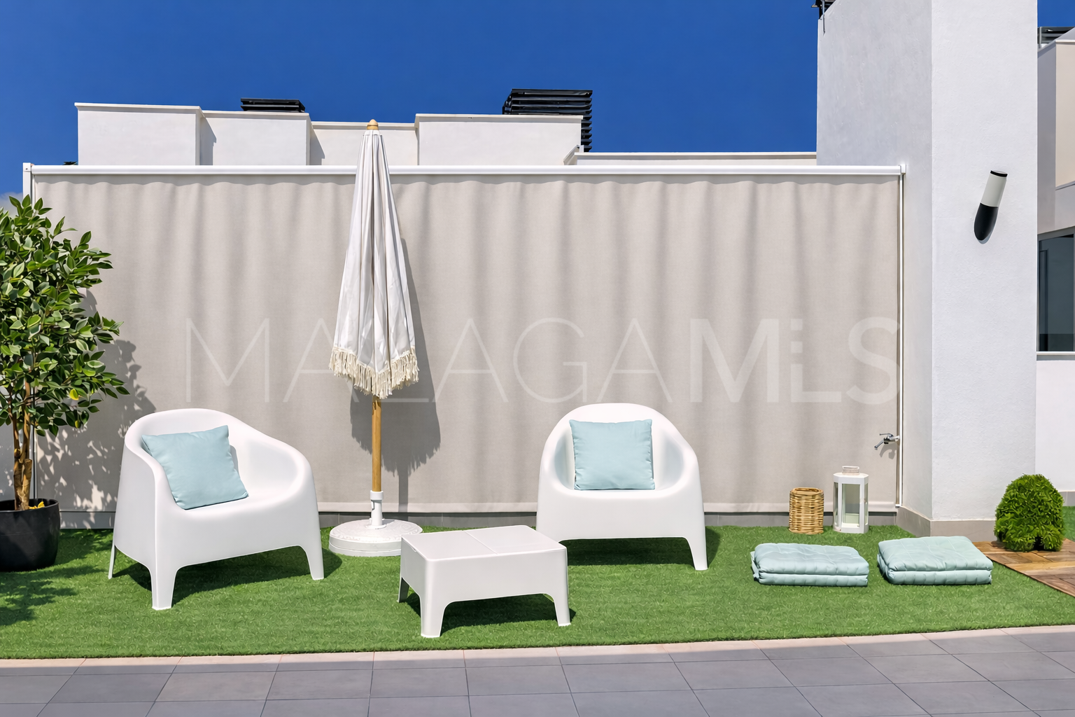 3 bedrooms Estepona Centre penthouse for sale