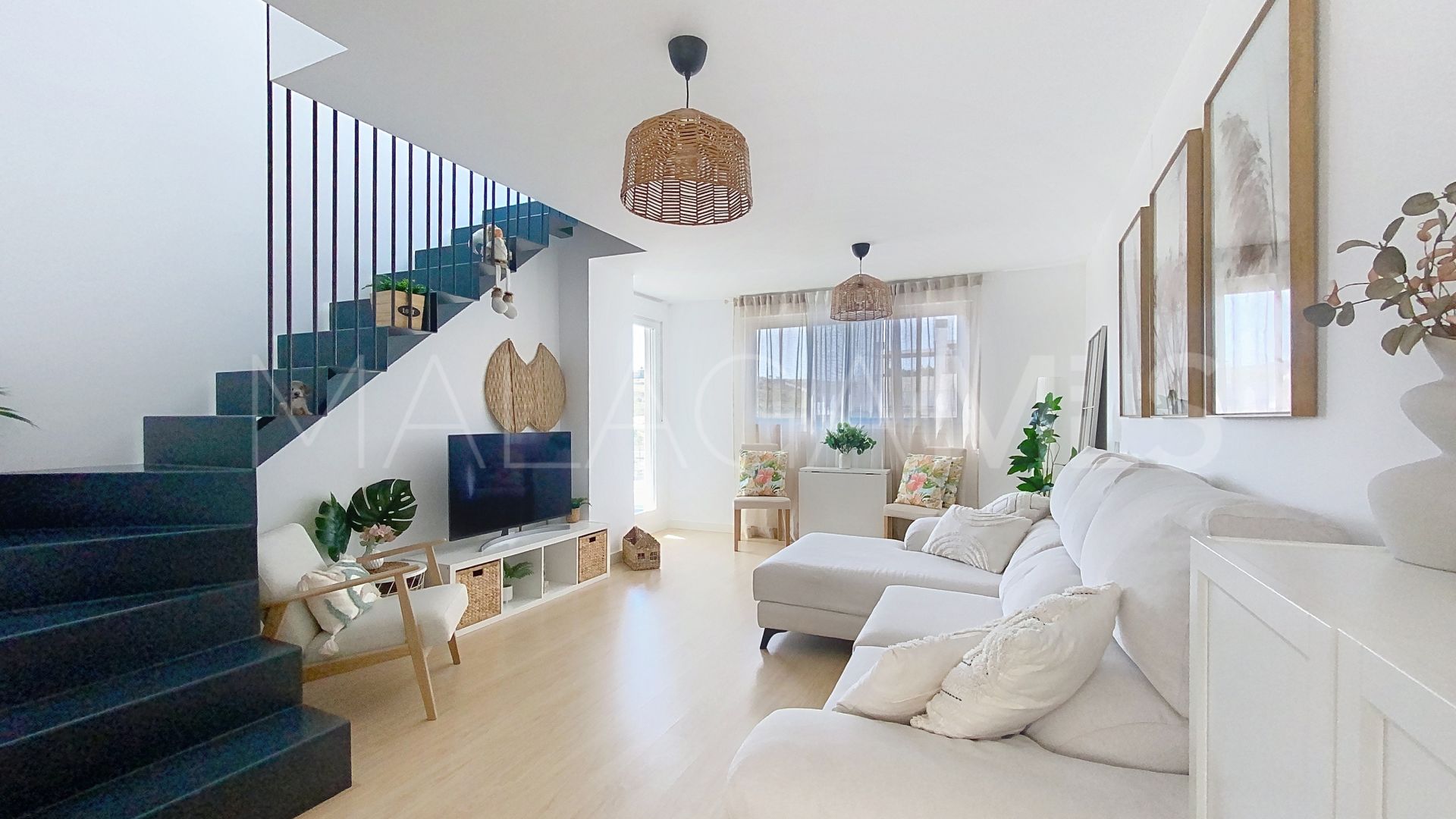 3 bedrooms Estepona Centre penthouse for sale