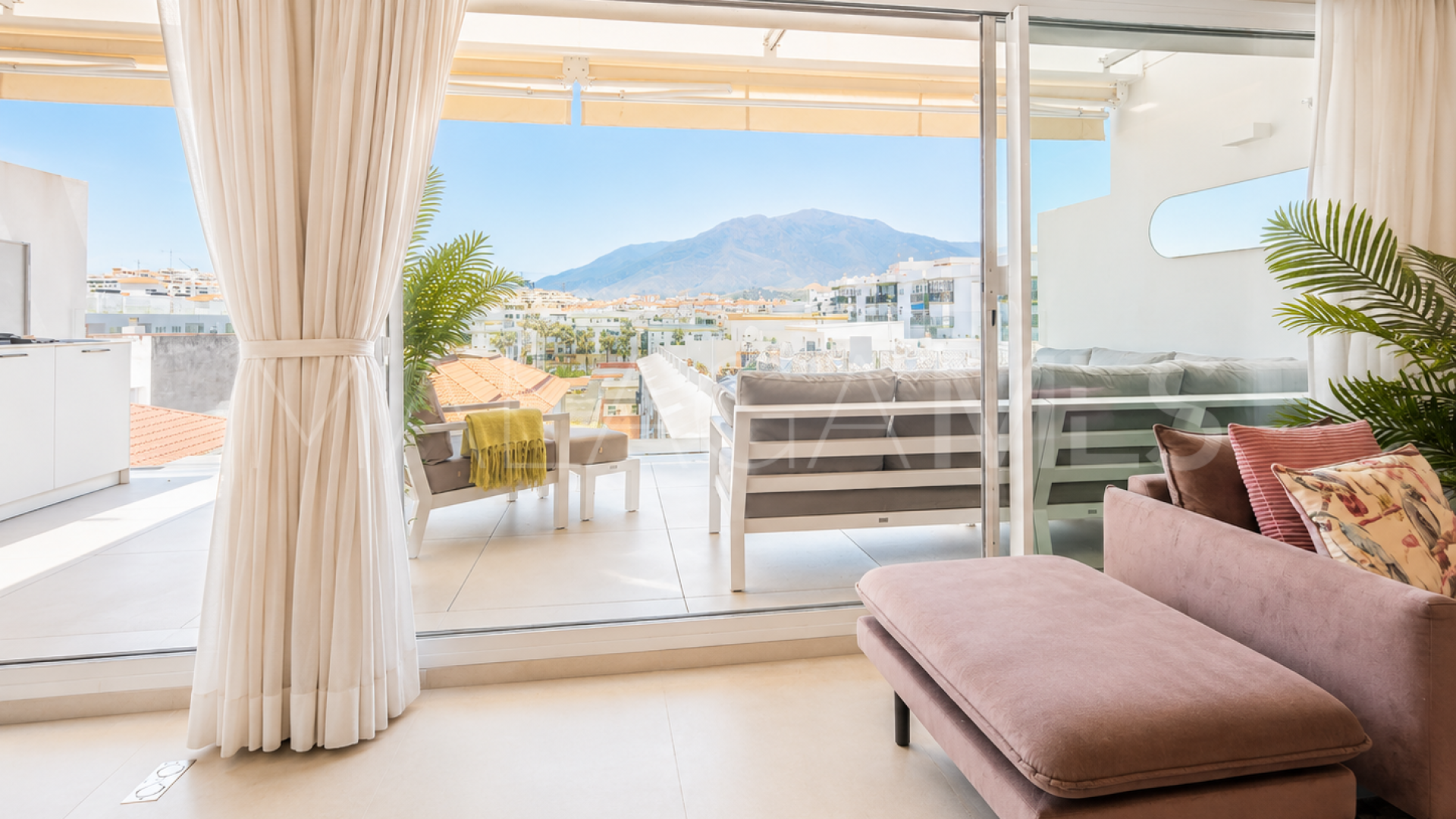 Buy apartment with 2 bedrooms in Darya