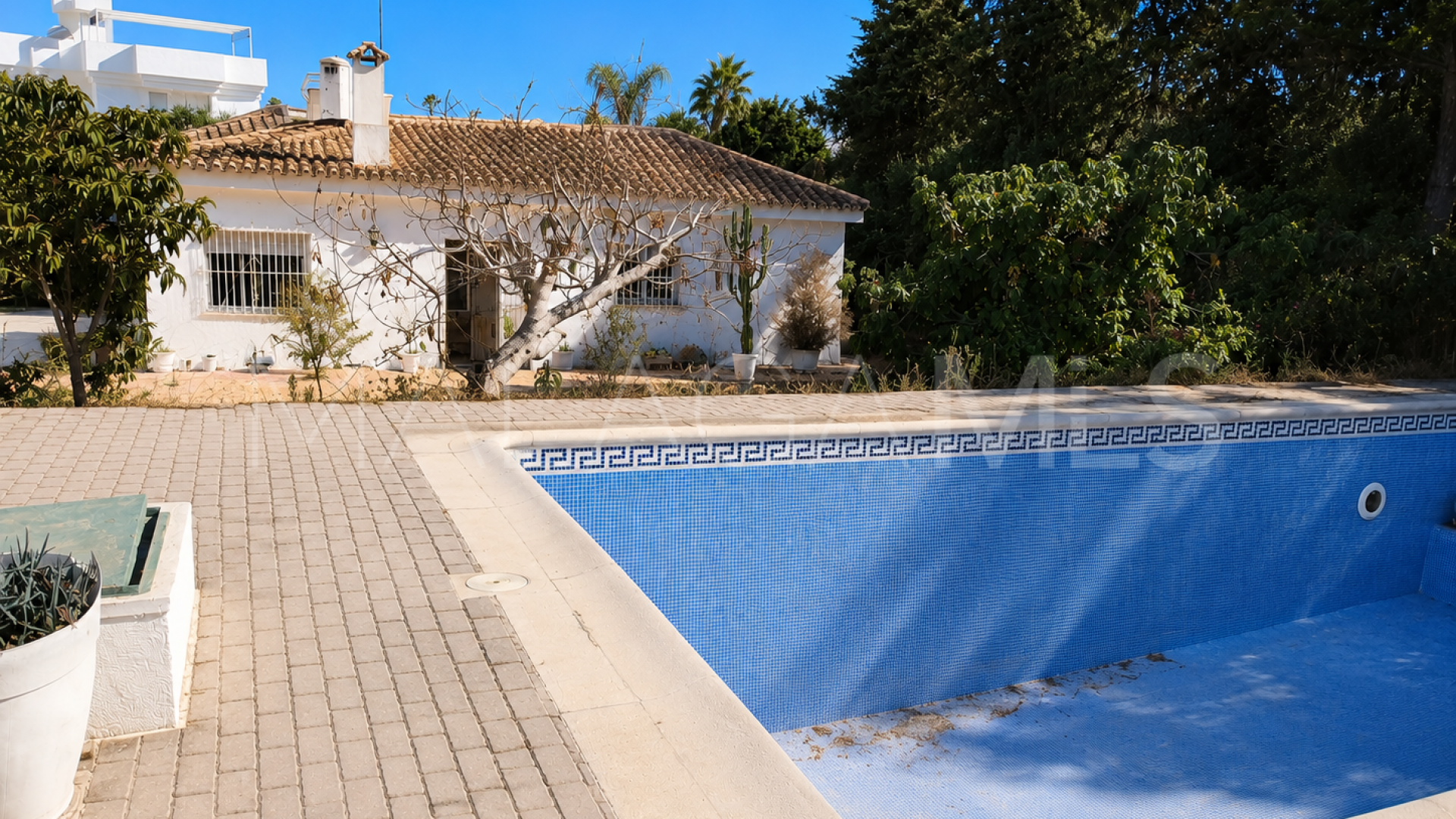 Villa for sale in Paraiso Medio