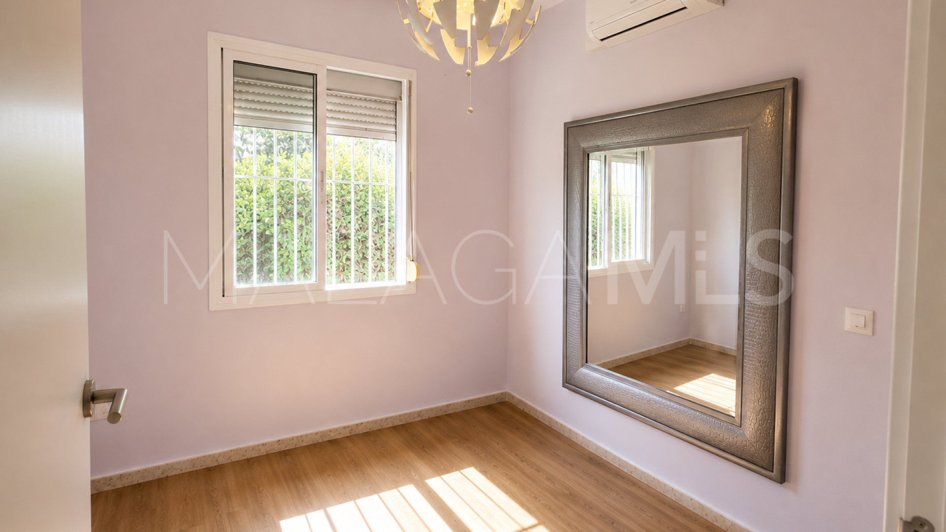 Villa for sale in Paraiso Medio