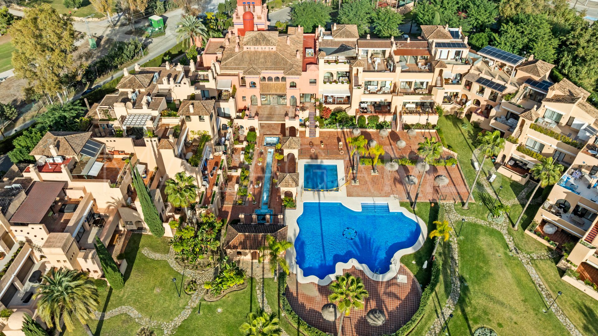 Zweistöckiges penthouse for sale in La Cartuja del Golf