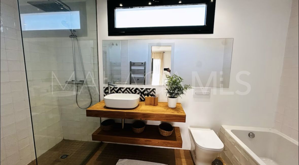 Villa for sale in Marbella City