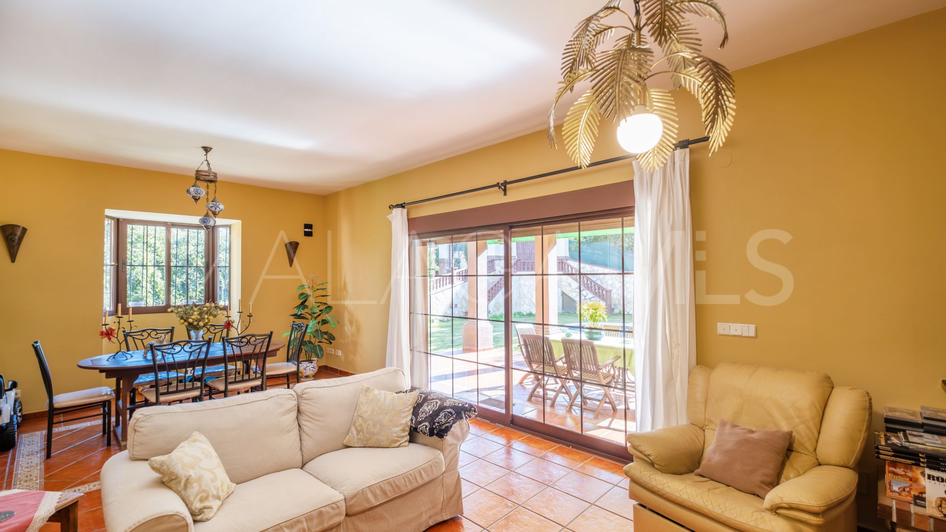 Villa in San Pedro de Alcantara for sale