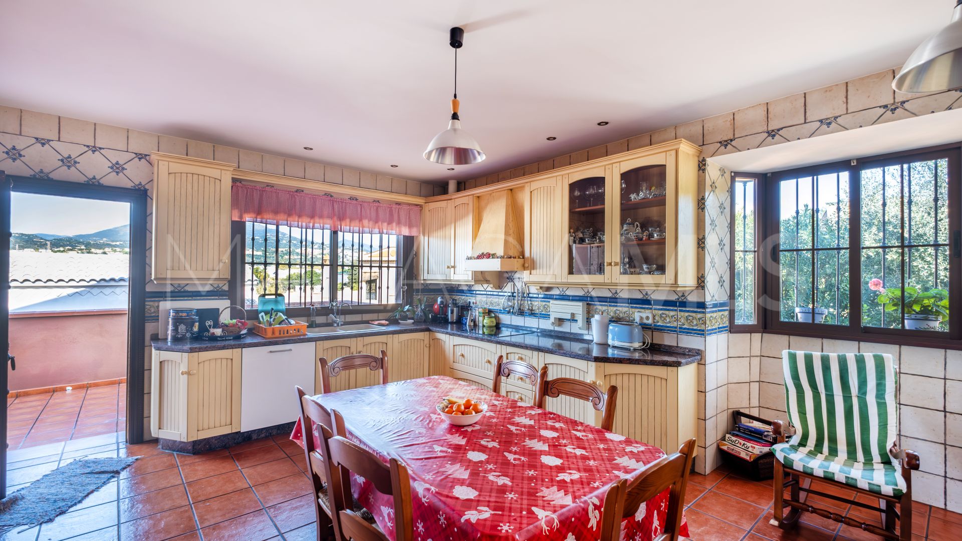 Villa in San Pedro de Alcantara for sale