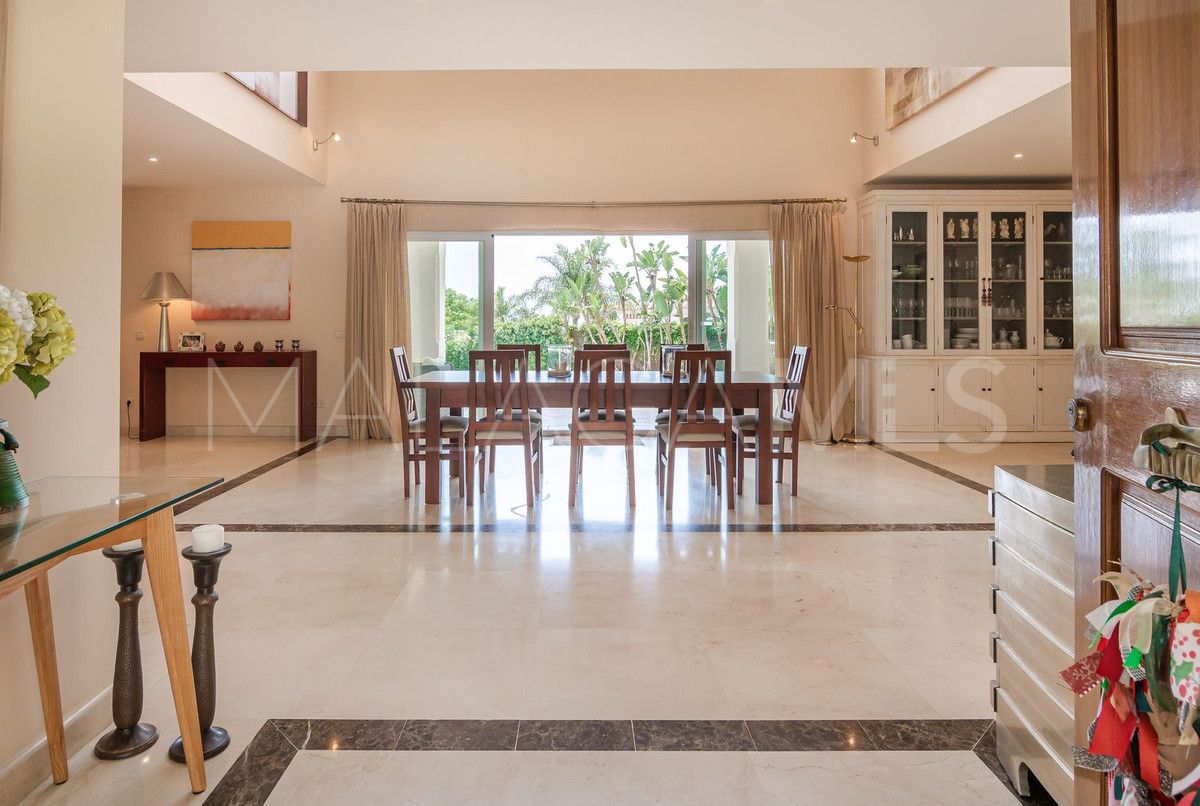 Villa for sale in El Paraiso