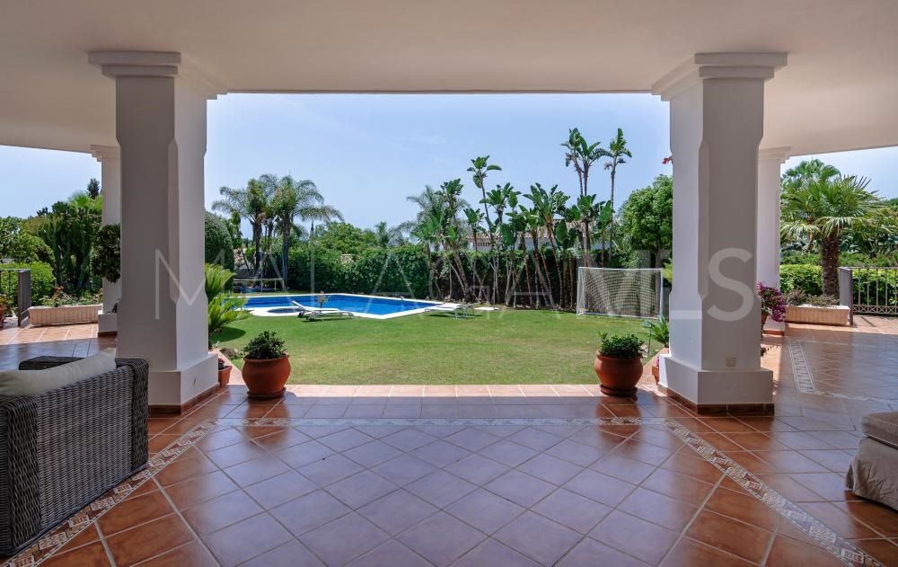 Villa for sale in El Paraiso