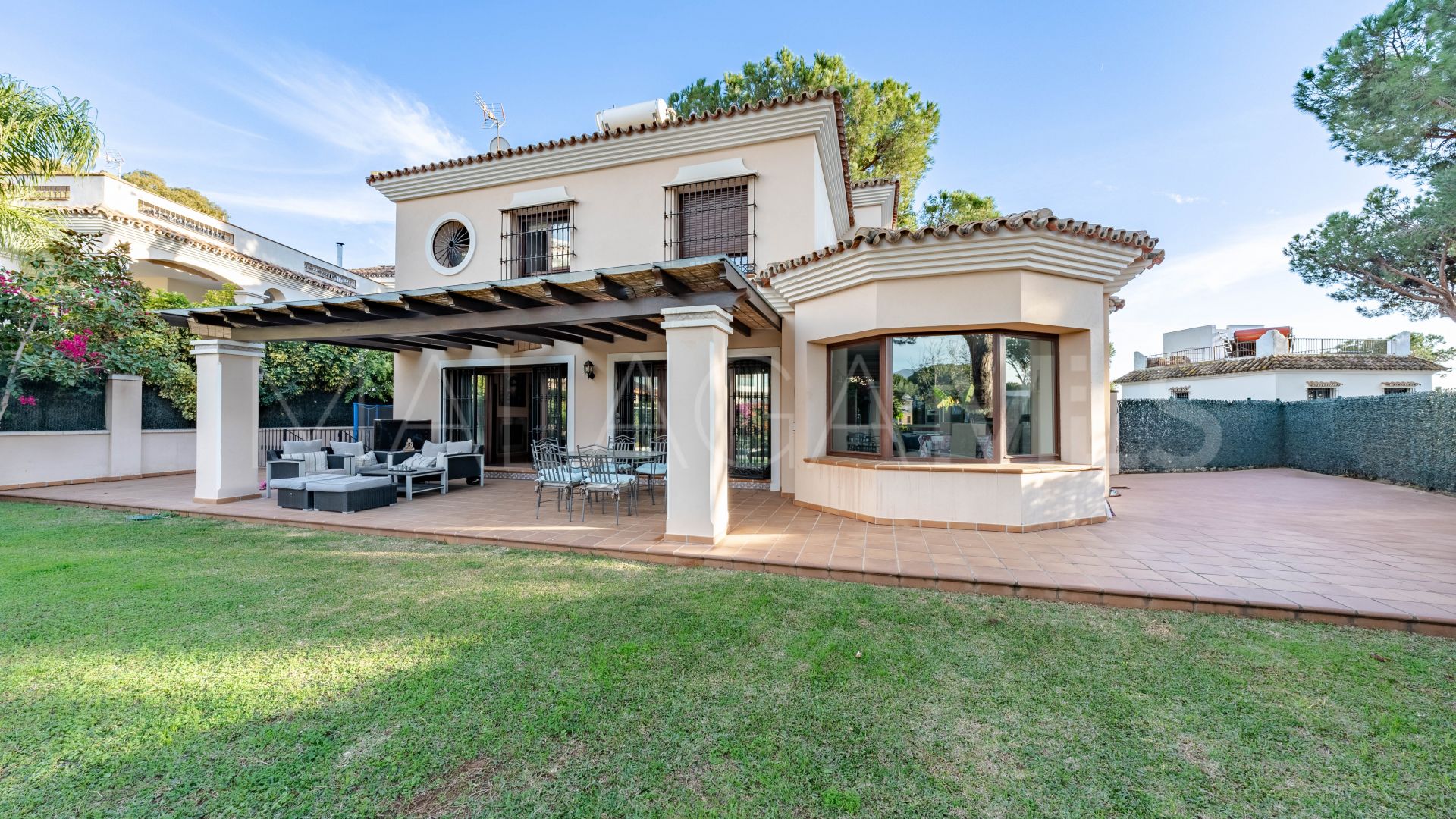 Costabella, villa de 4 bedrooms for sale