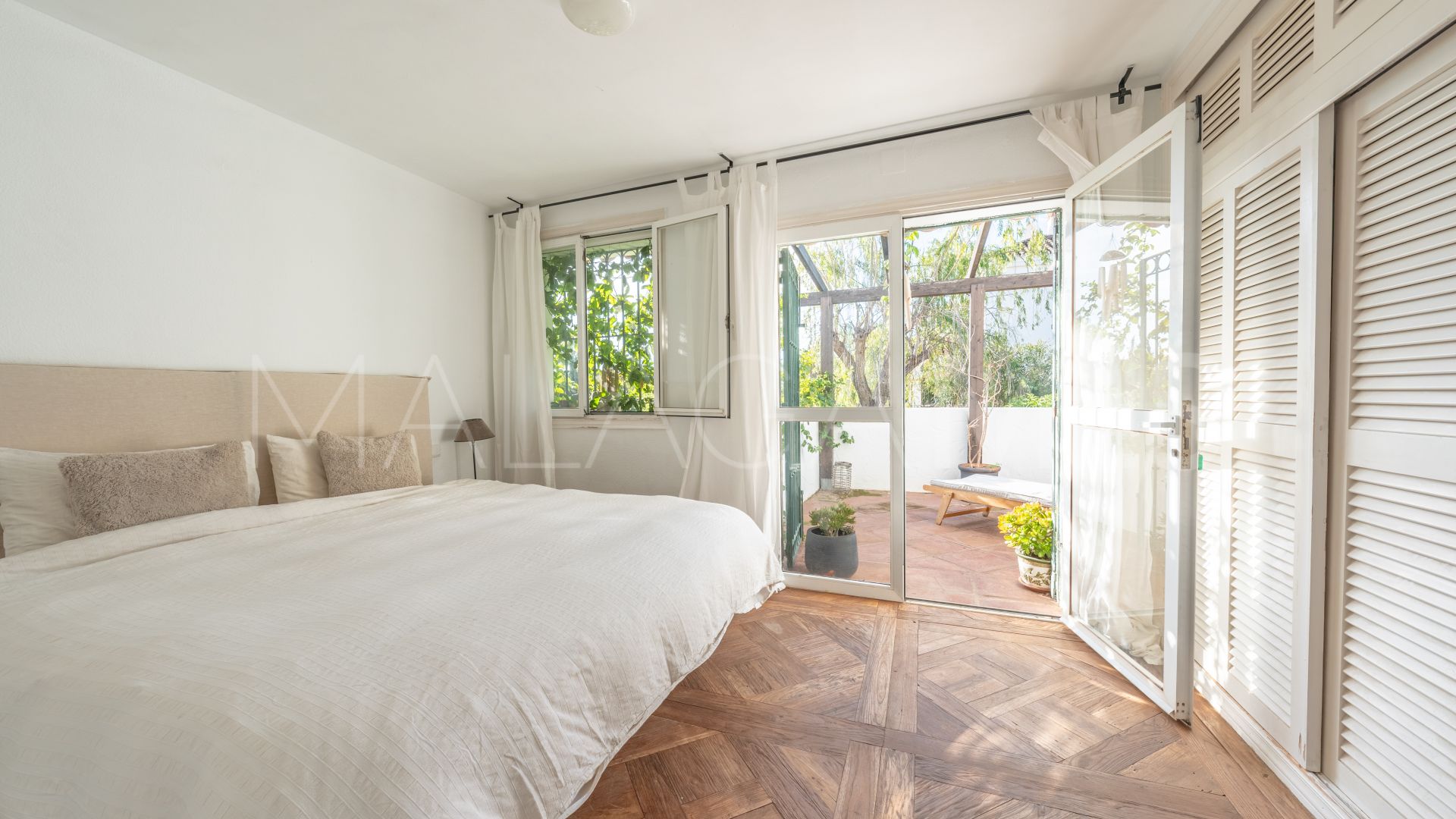 Villa for sale in Atalaya