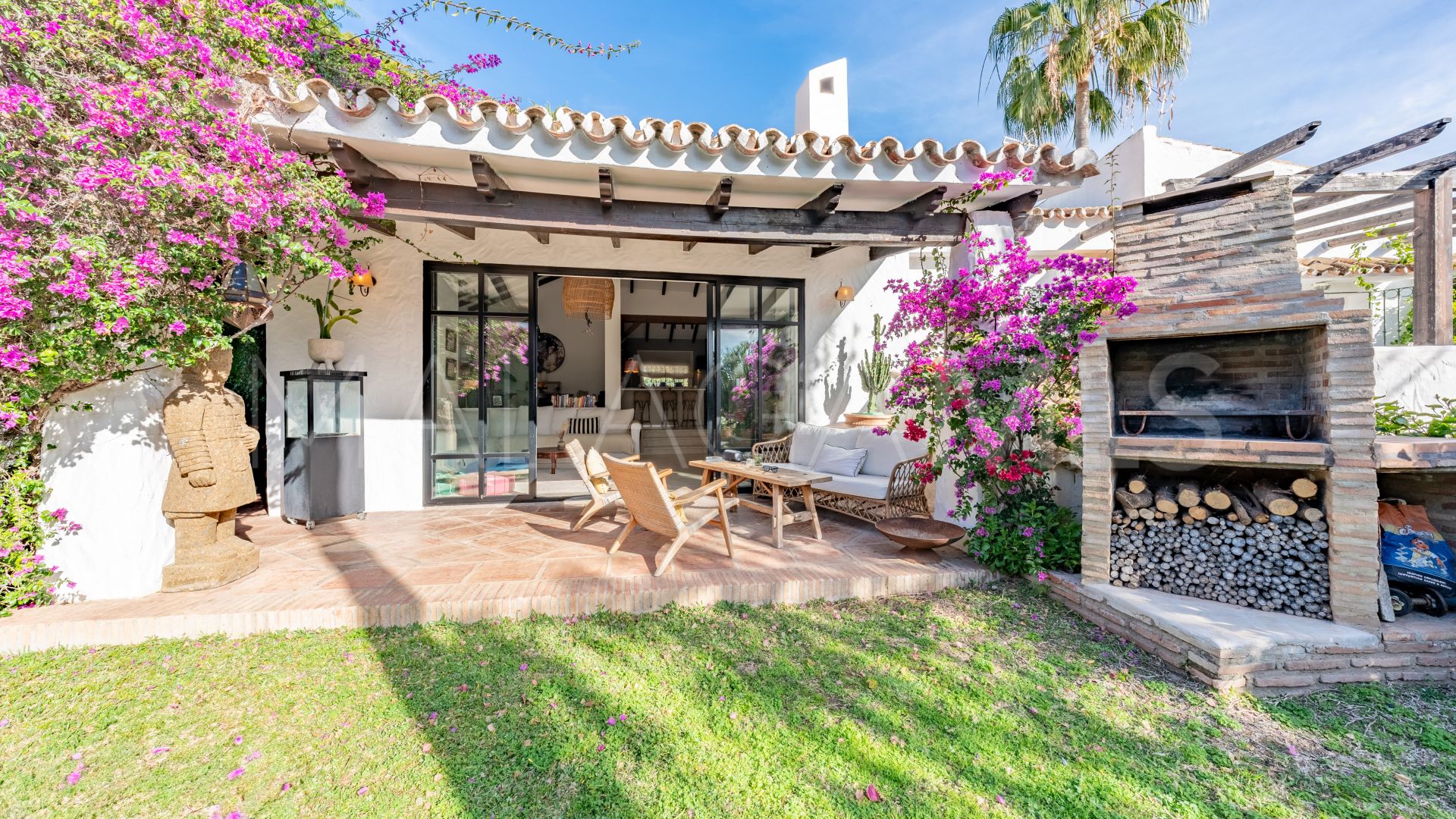 Villa for sale in Atalaya